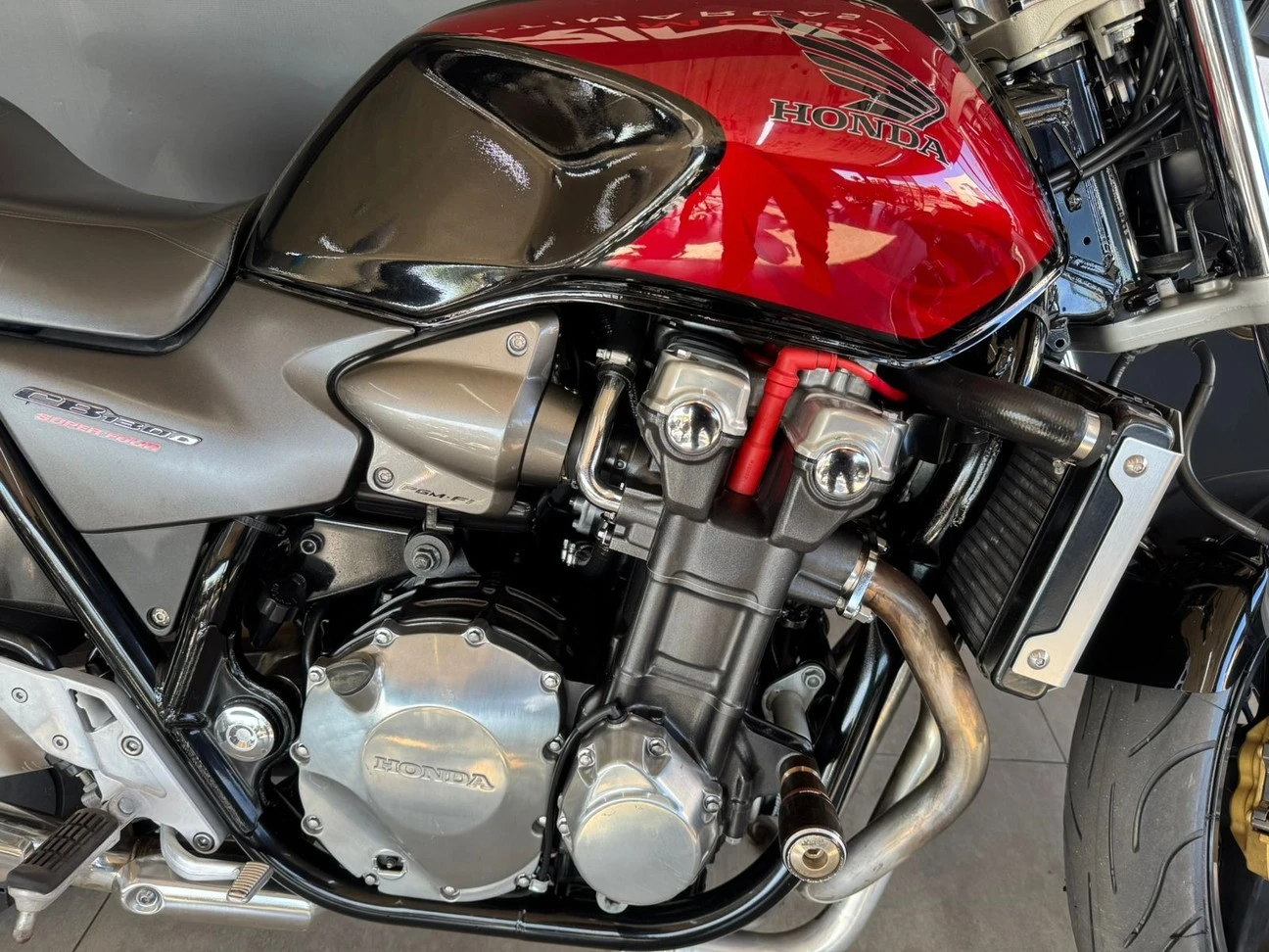 HONDA CB 1300 F SUPER FOUR