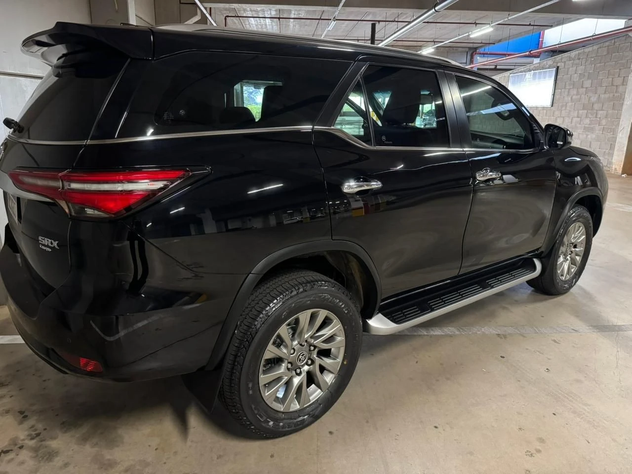 TOYOTA HILUX SW4