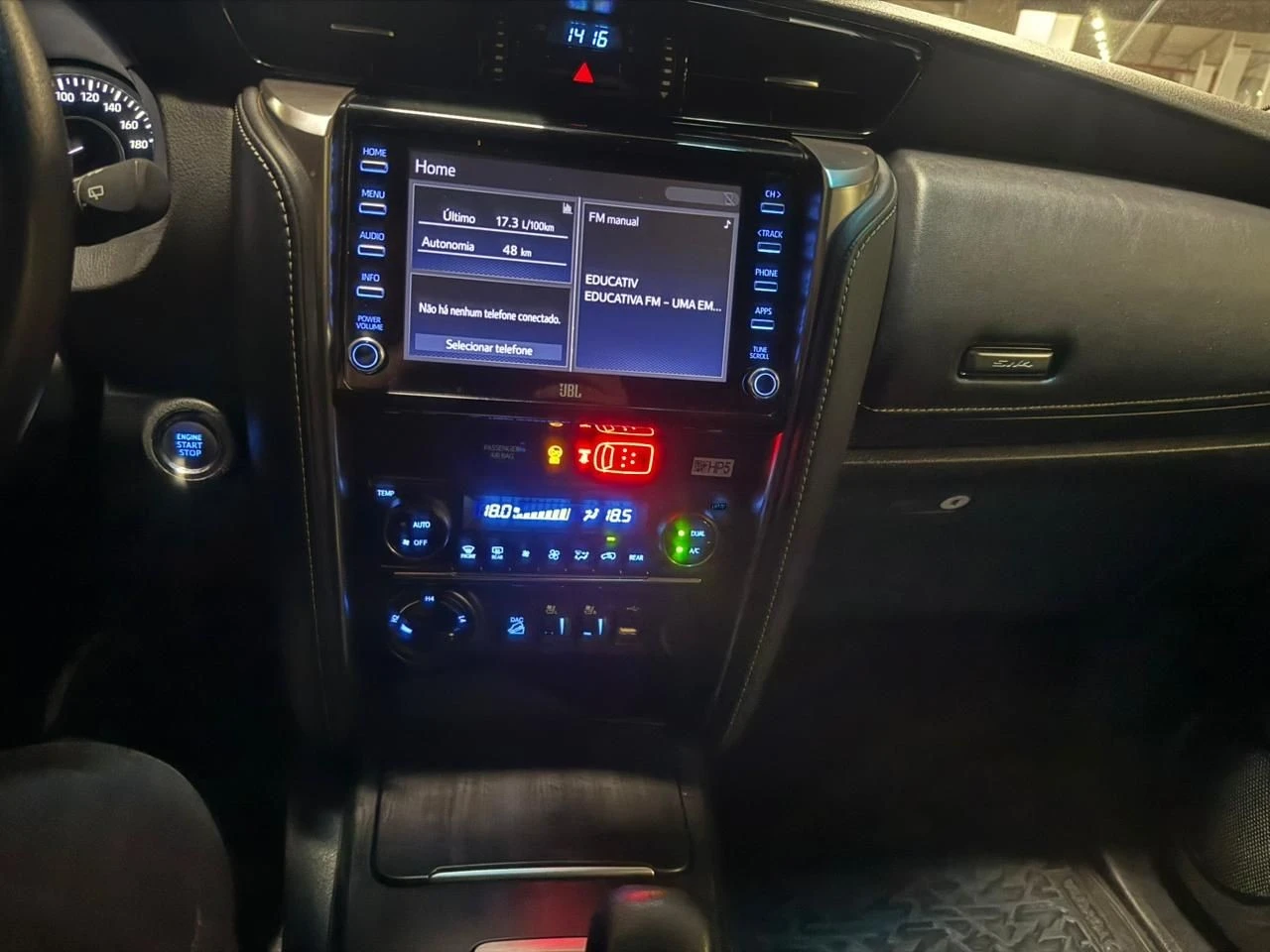 TOYOTA HILUX SW4