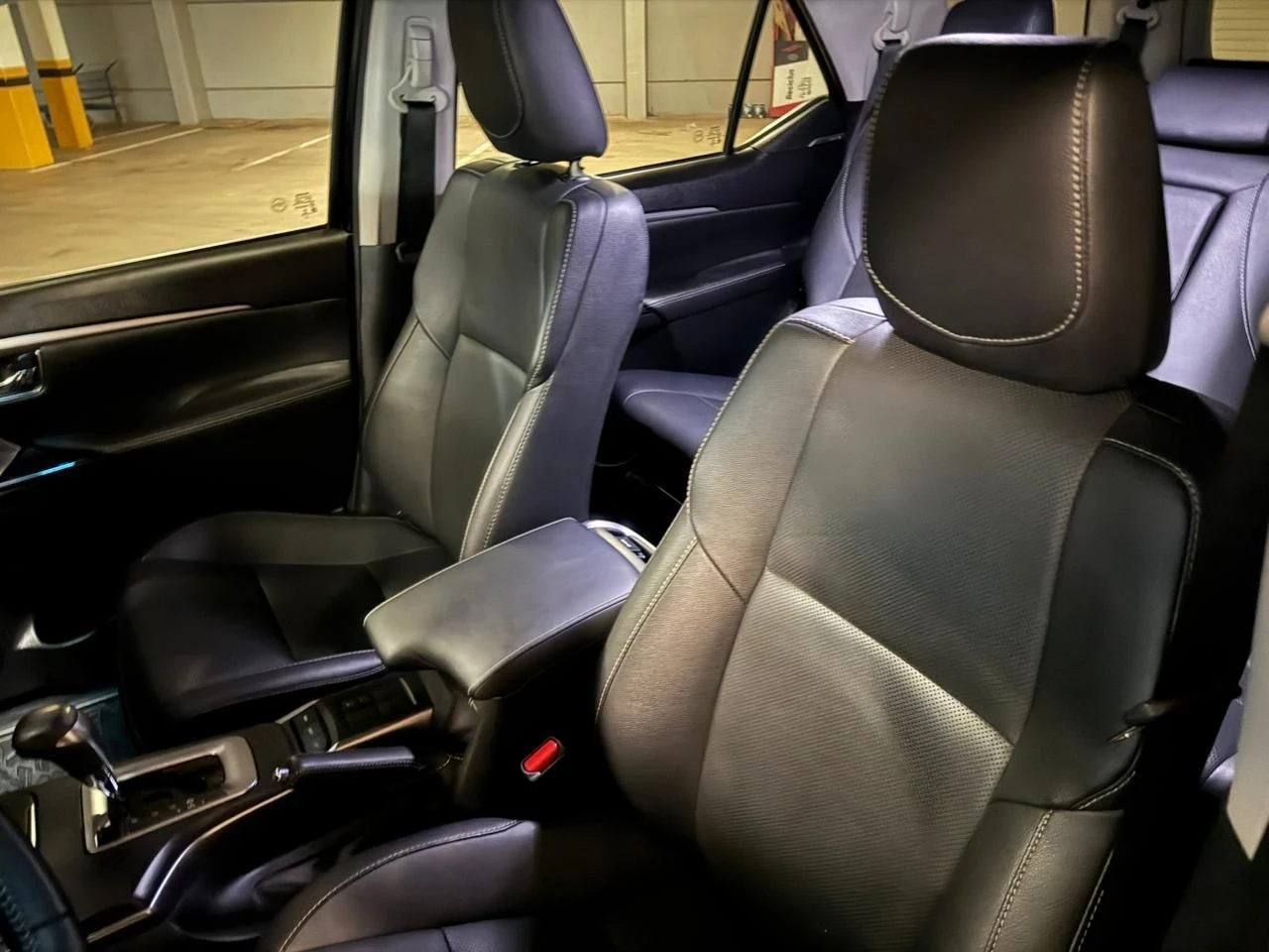 TOYOTA HILUX SW4