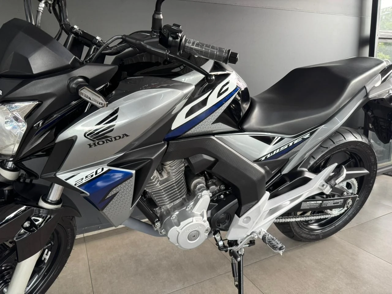 HONDA CB 250F TWISTER CBS