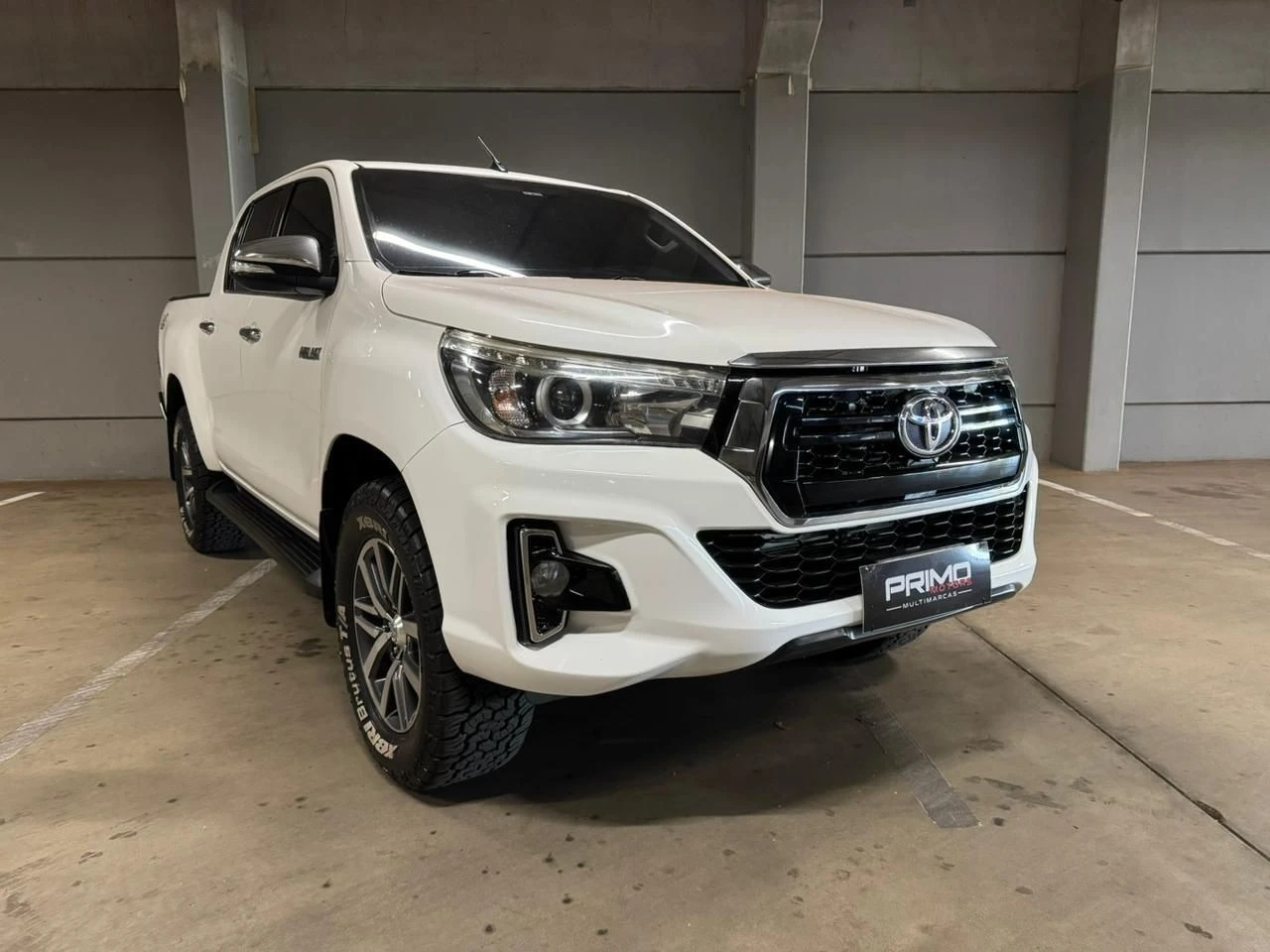 TOYOTA HILUX