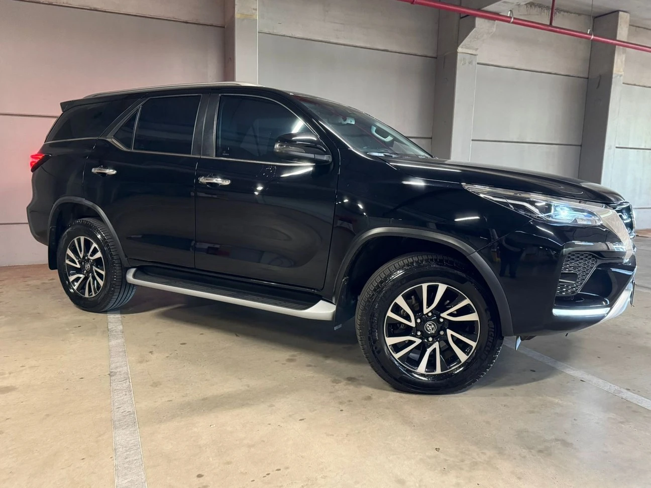 TOYOTA HILUX SW4