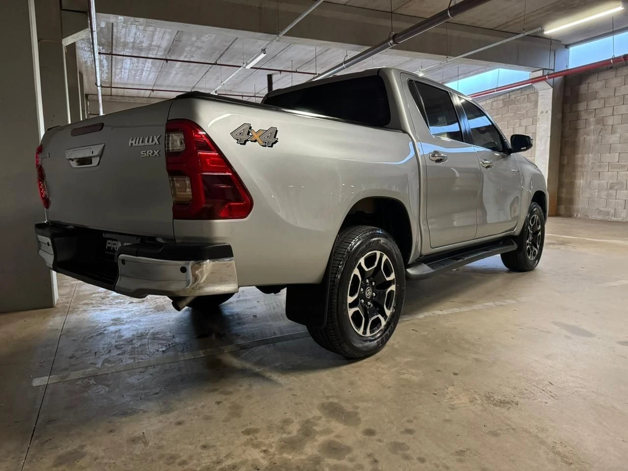 TOYOTA HILUX
