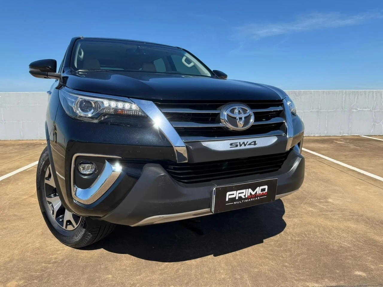 TOYOTA HILUX SW4