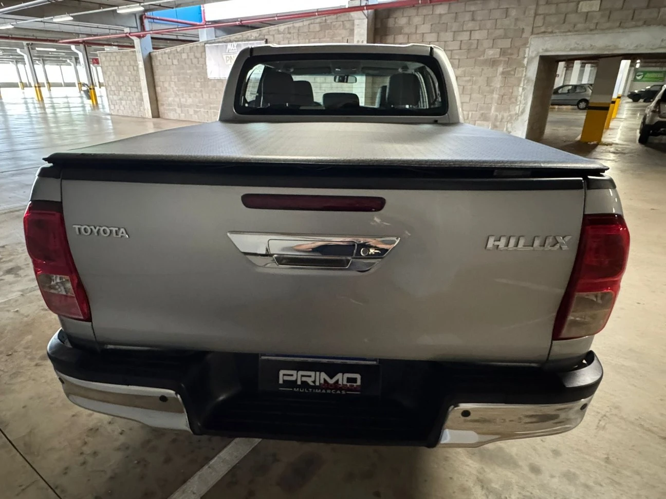 TOYOTA HILUX