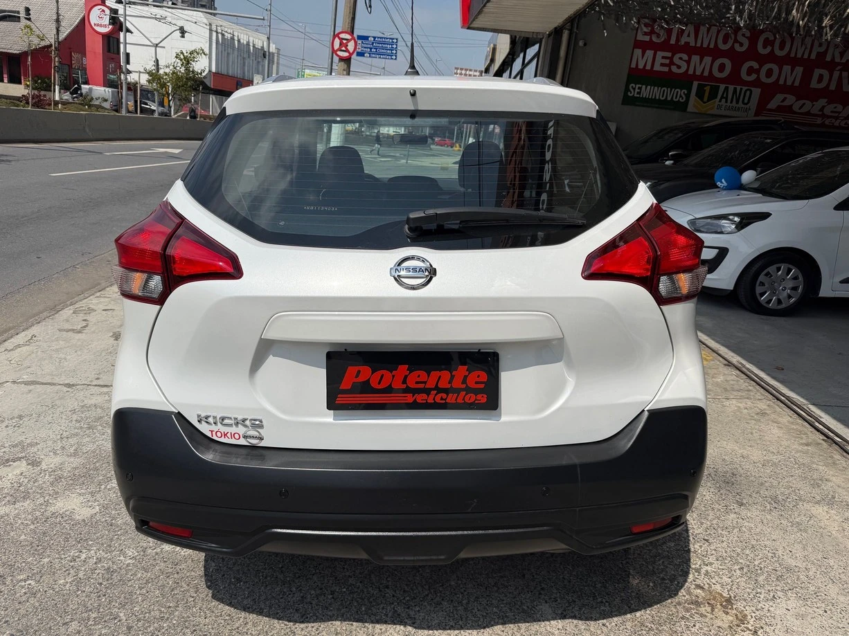 NISSAN KICKS
