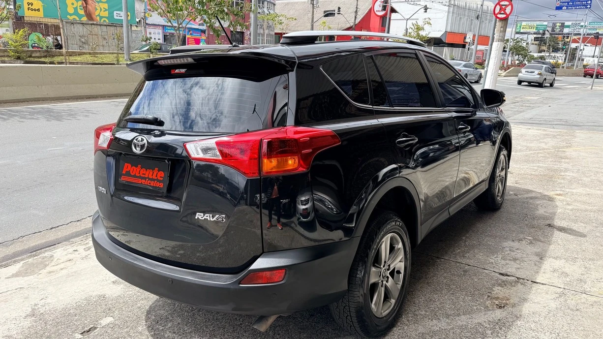 TOYOTA RAV4