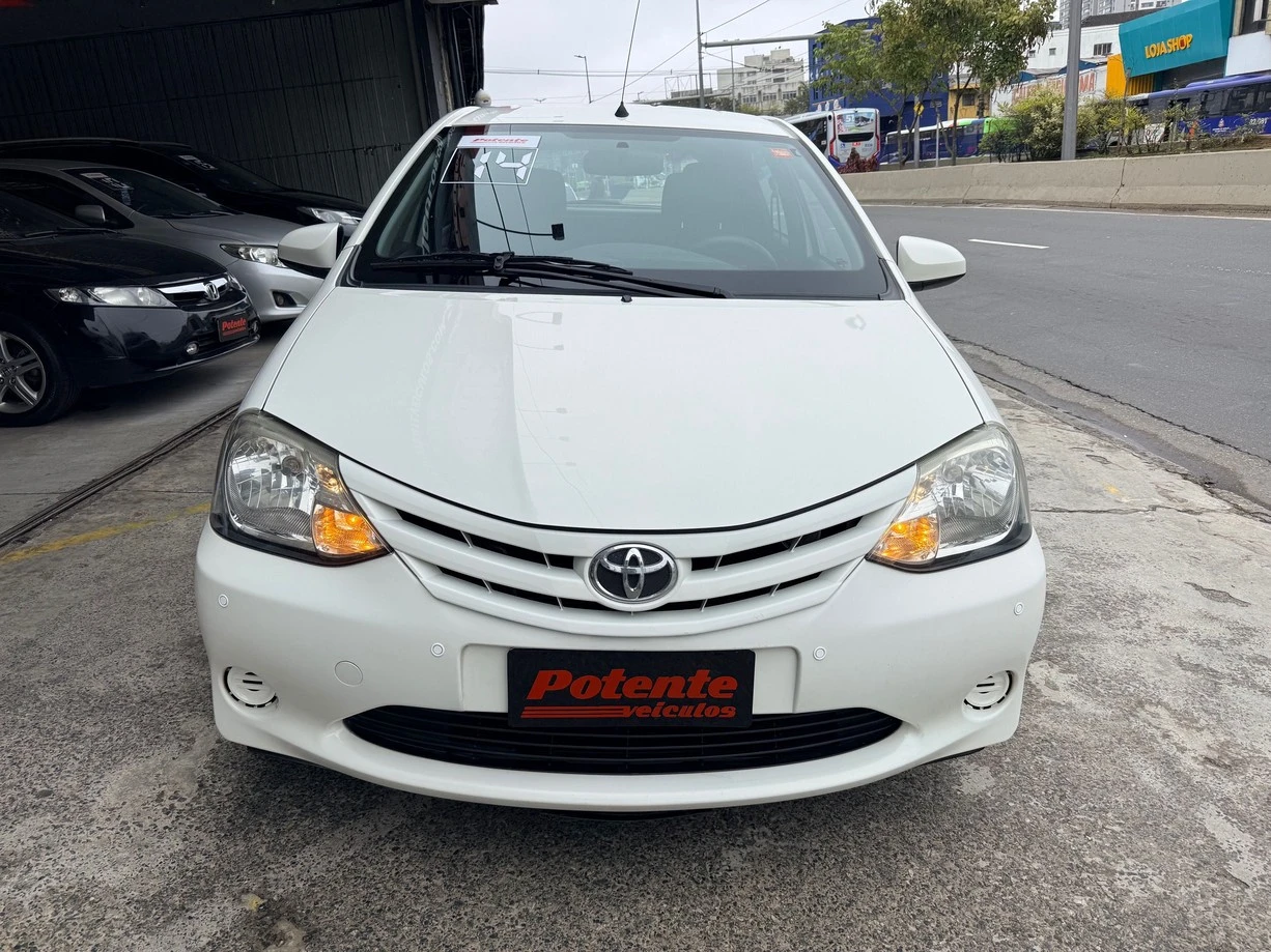 TOYOTA ETIOS