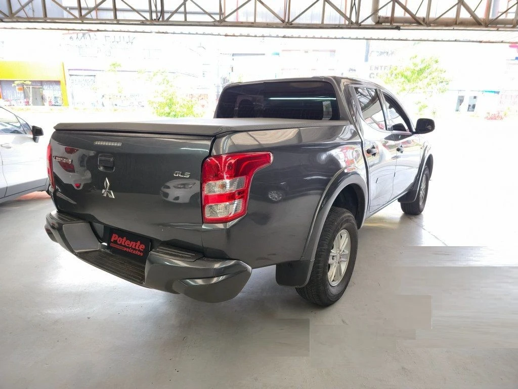 MITSUBISHI L200 TRITON