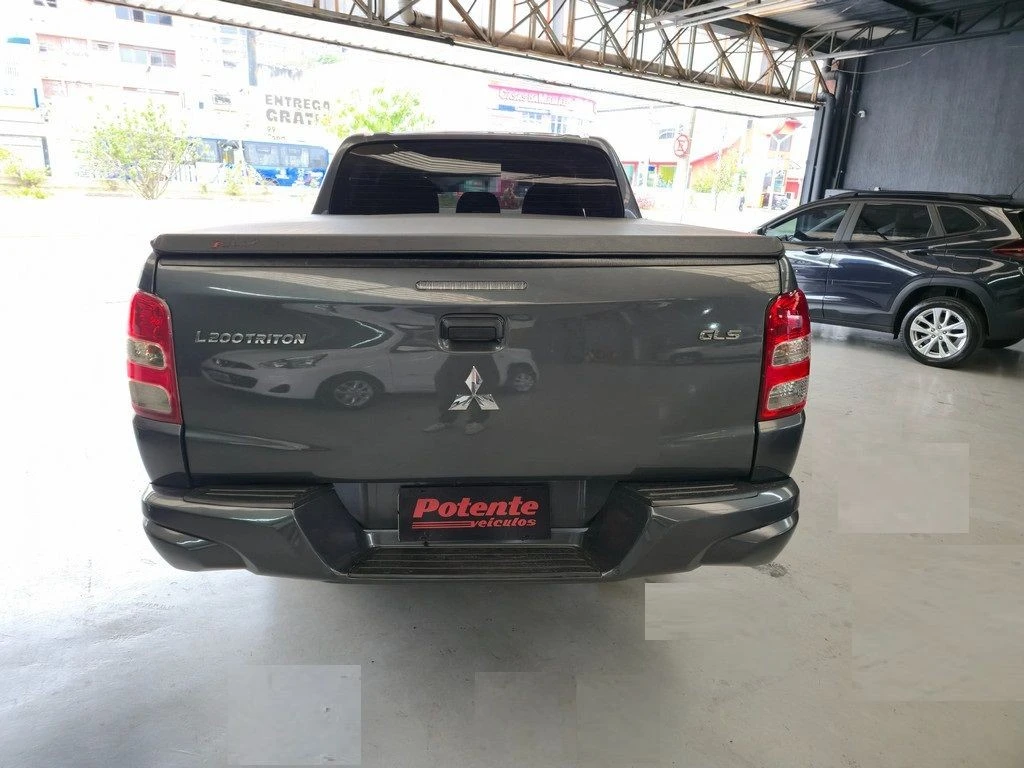 MITSUBISHI L200 TRITON