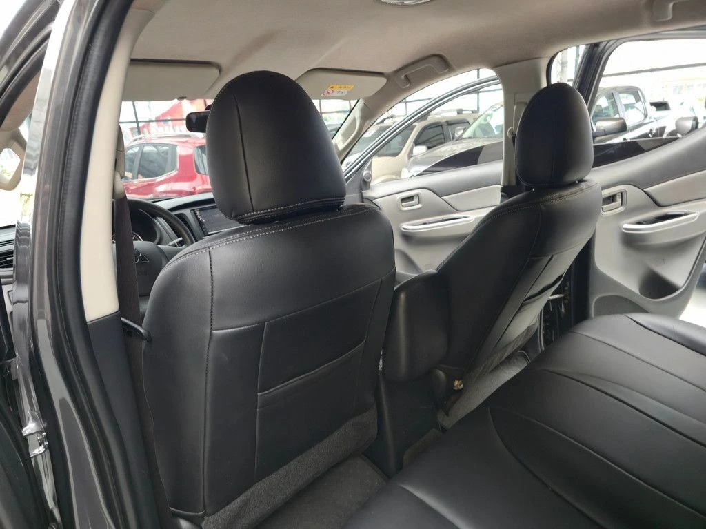 MITSUBISHI L200 TRITON