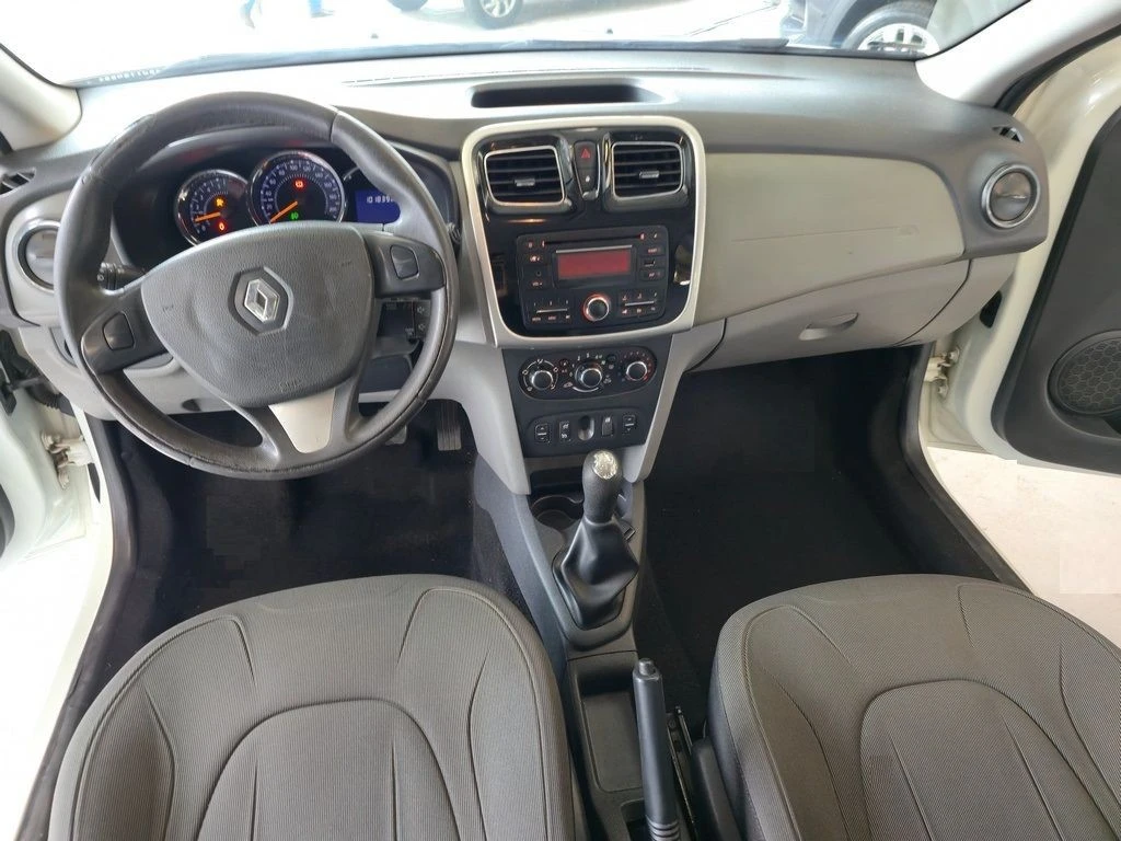 RENAULT LOGAN