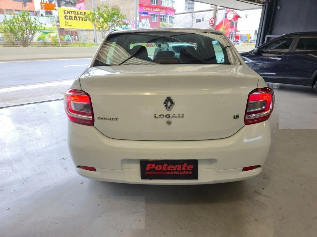 RENAULT LOGAN