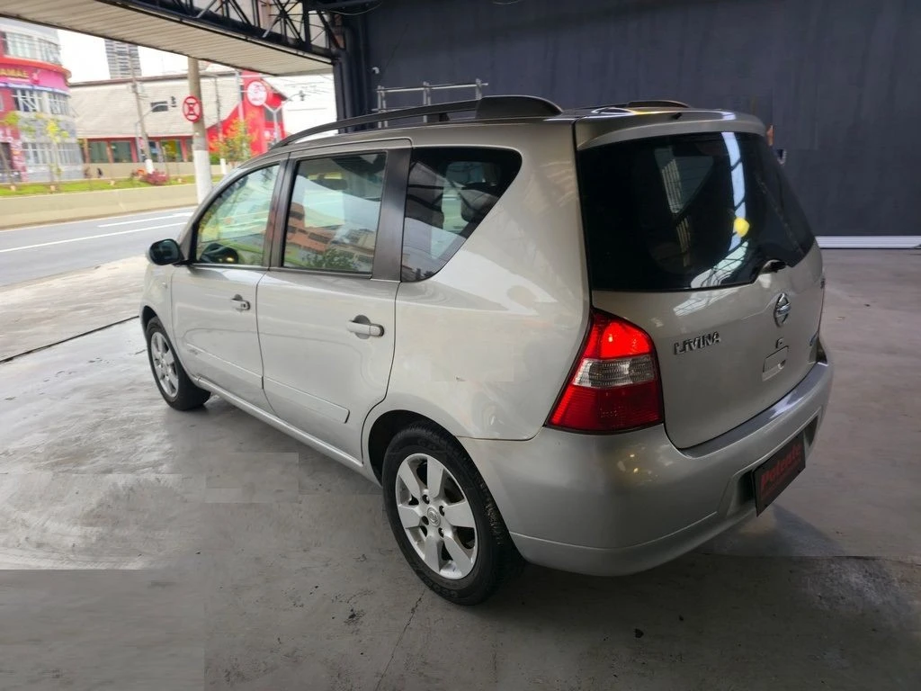 NISSAN LIVINA