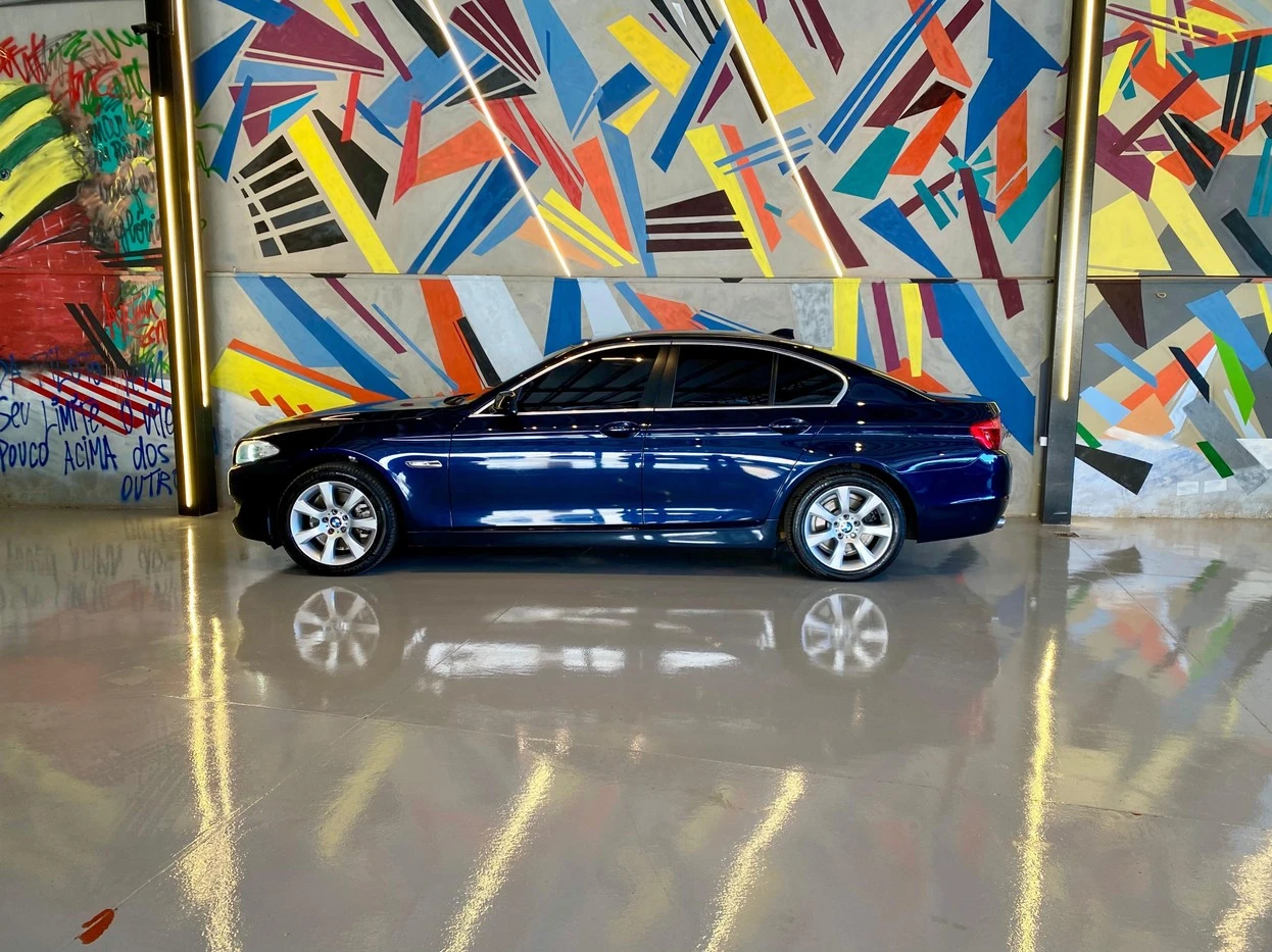 BMW 528i