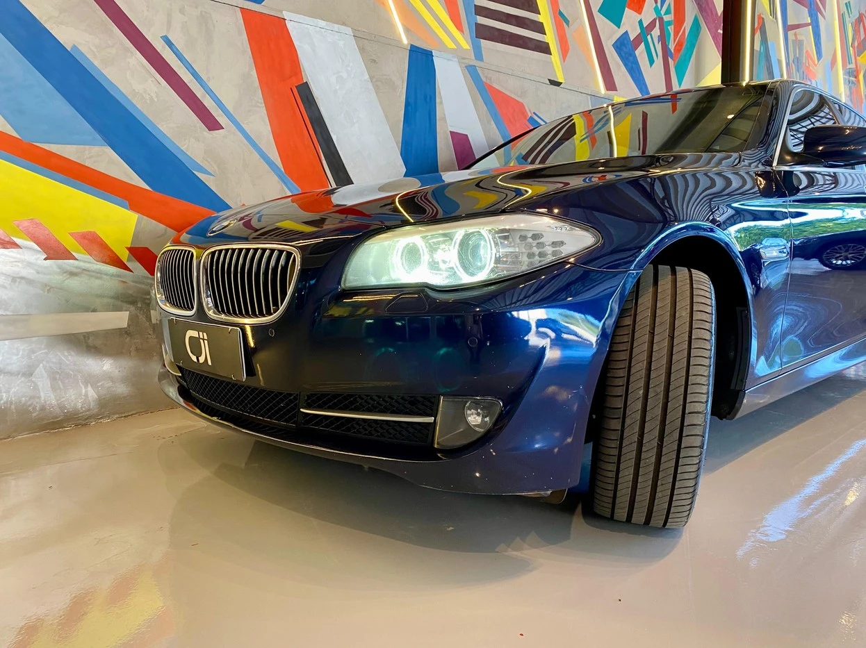 BMW 528i