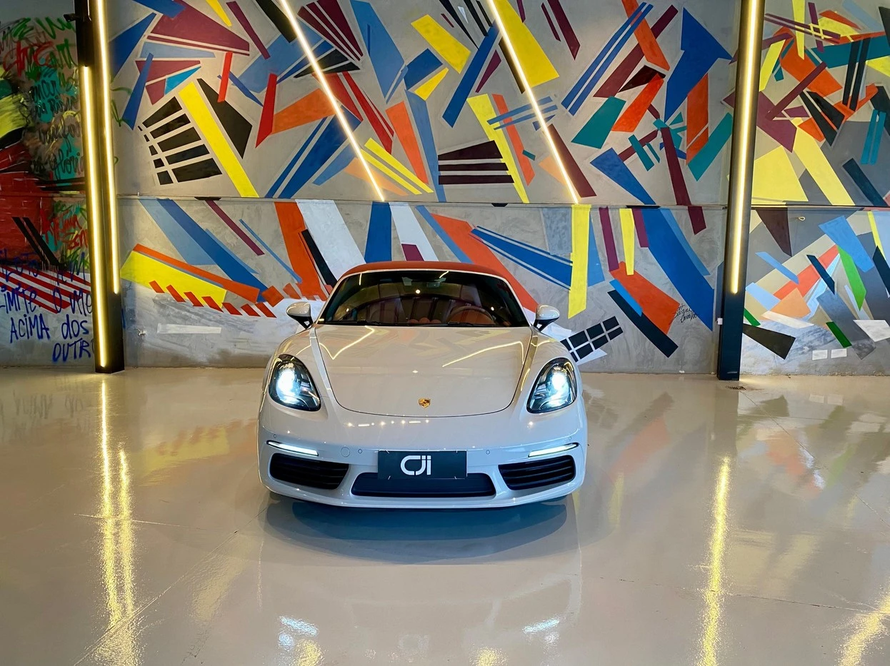 PORSCHE 718