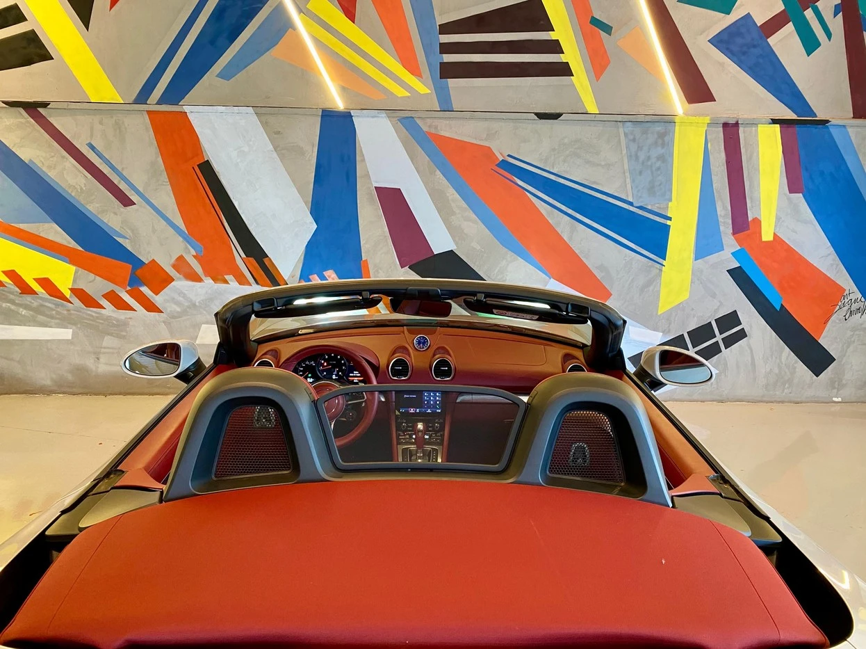 PORSCHE 718