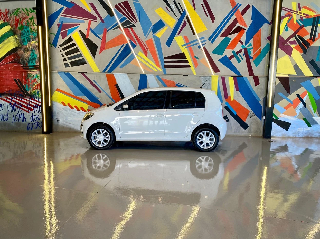 VOLKSWAGEN UP