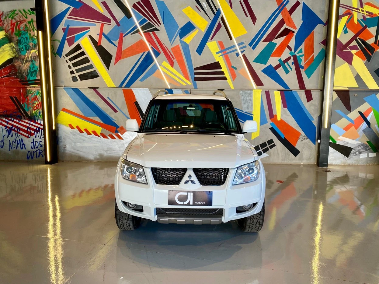 MITSUBISHI PAJERO TR4