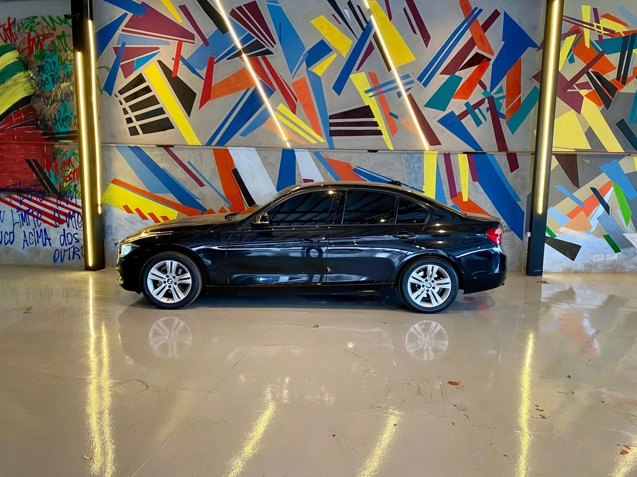 BMW 320i