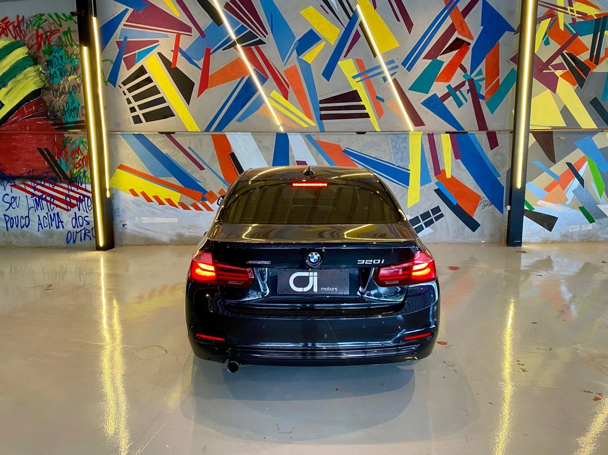 BMW 320i