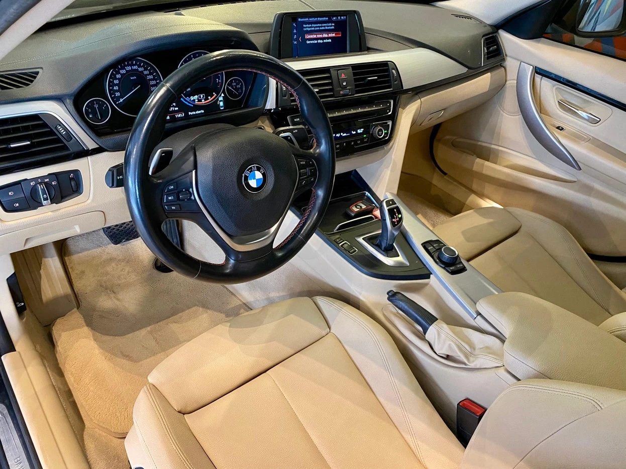 BMW 320i