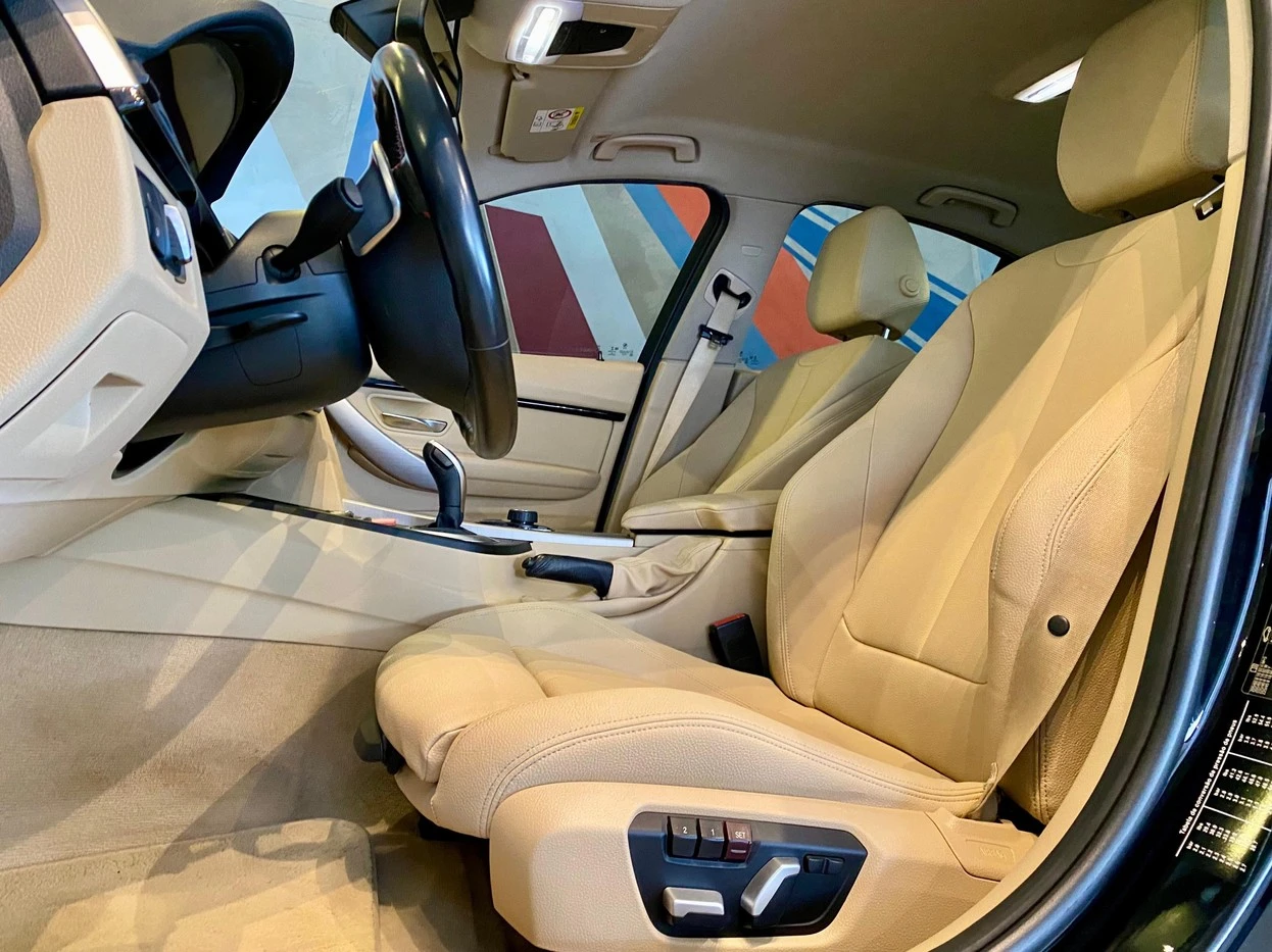 BMW 320i