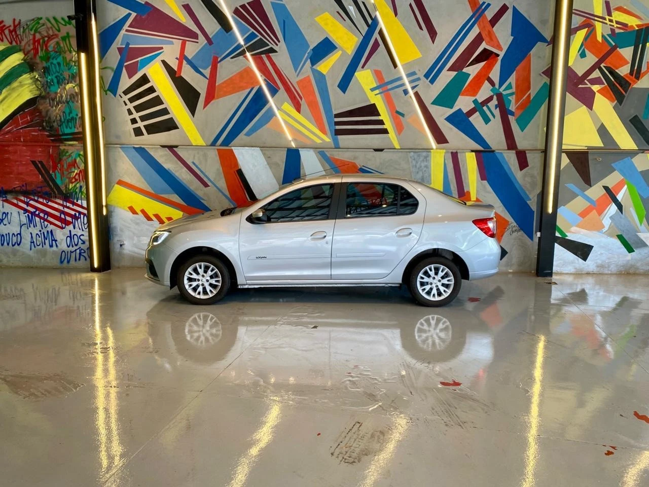 RENAULT LOGAN