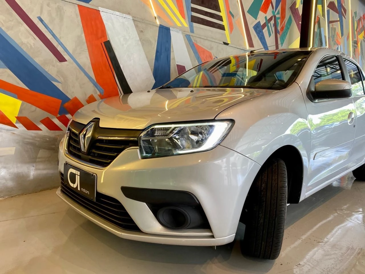 RENAULT LOGAN
