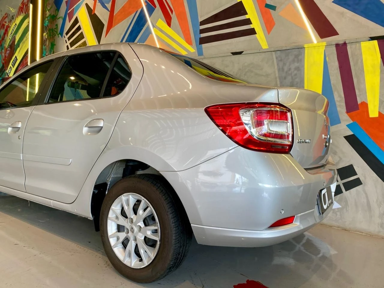 RENAULT LOGAN