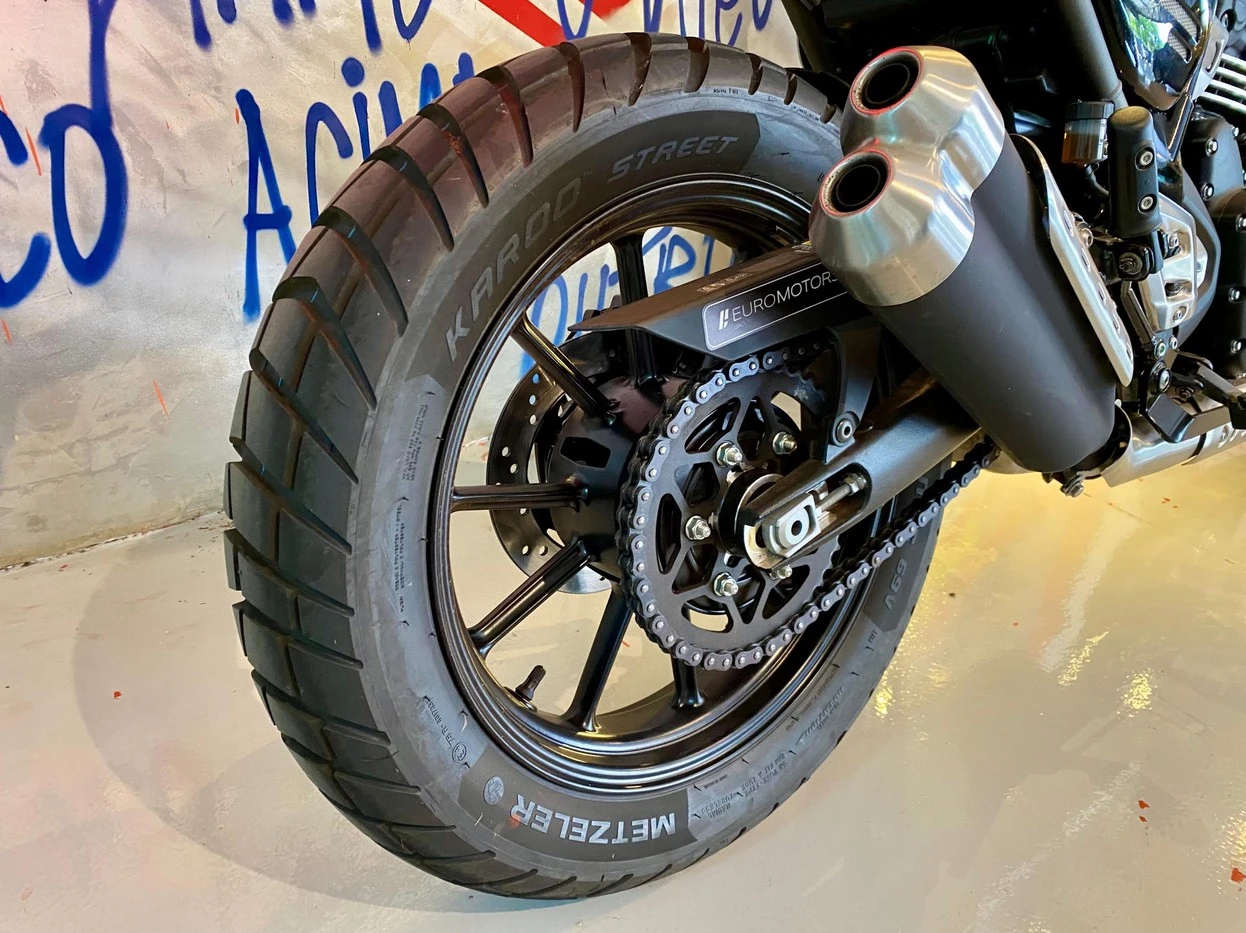 TRIUMPH SCRAMBLER