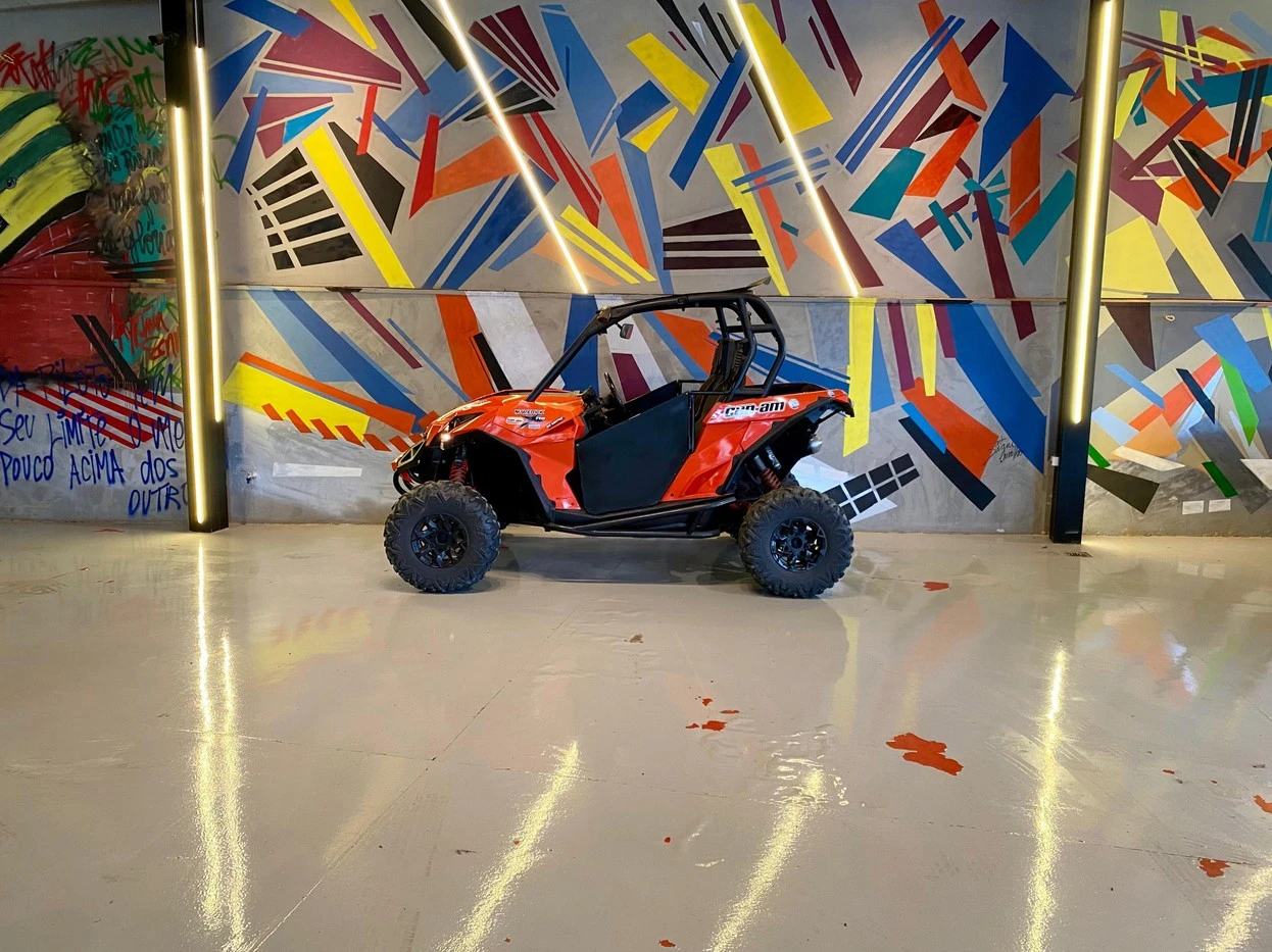 CAN-AM MAVERICK X2 TURBO