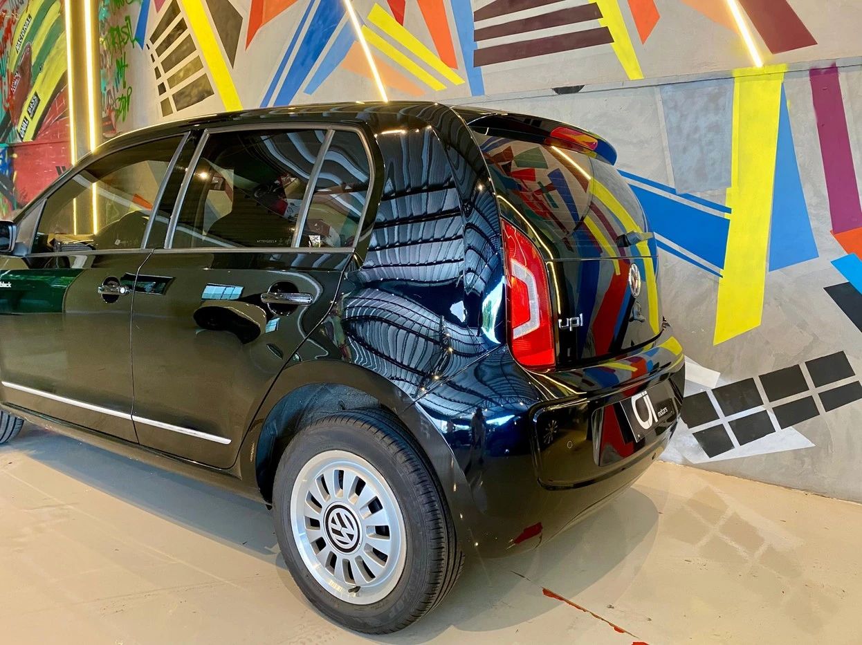 VOLKSWAGEN UP