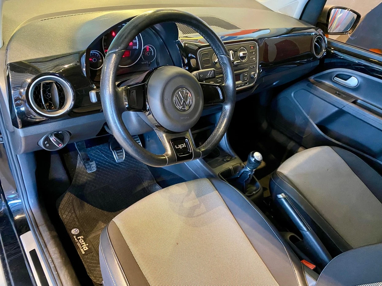 VOLKSWAGEN UP