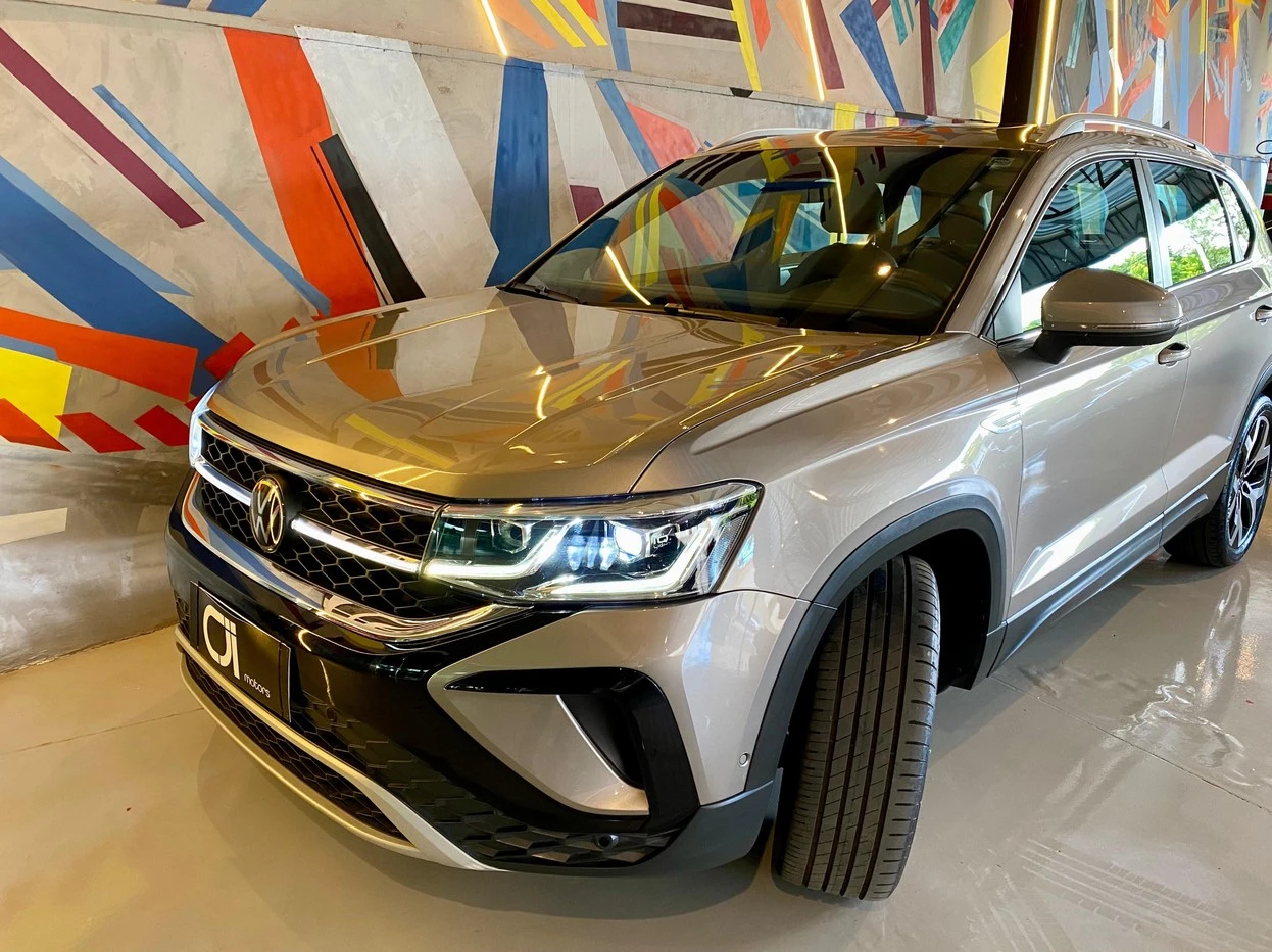 VOLKSWAGEN TAOS