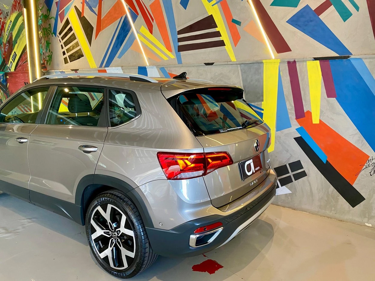 VOLKSWAGEN TAOS