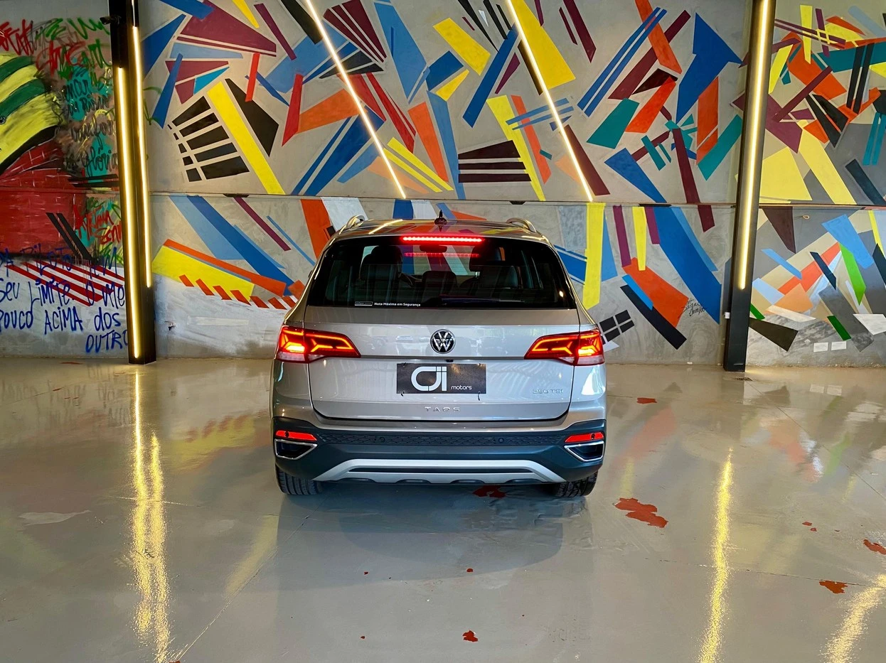 VOLKSWAGEN TAOS