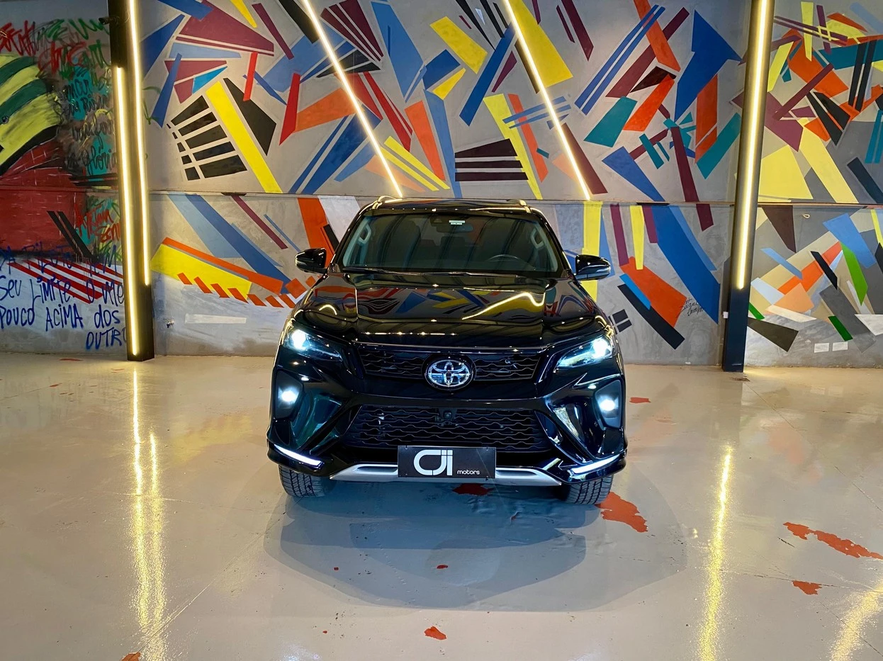 TOYOTA HILUX SW4