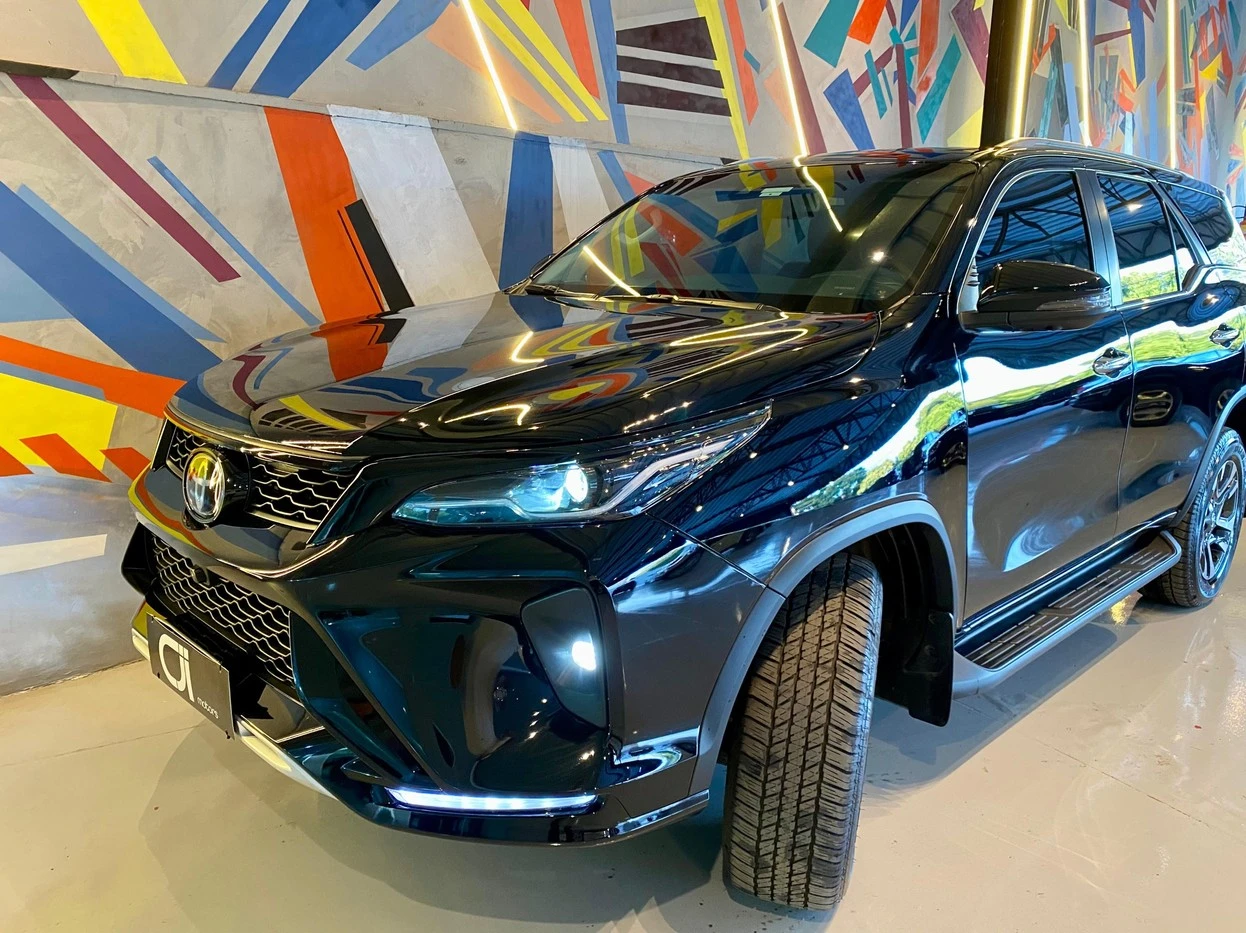TOYOTA HILUX SW4