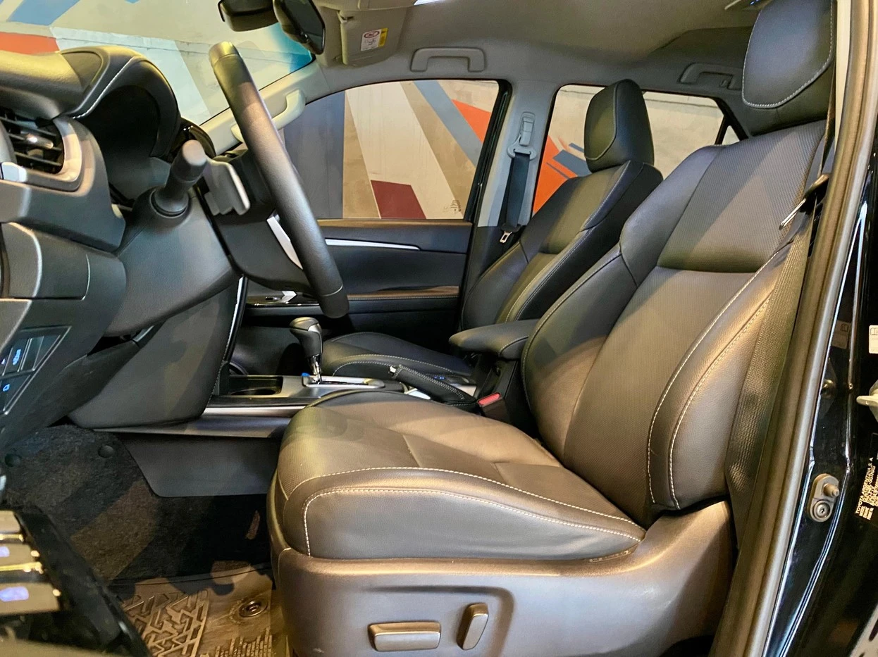 TOYOTA HILUX SW4