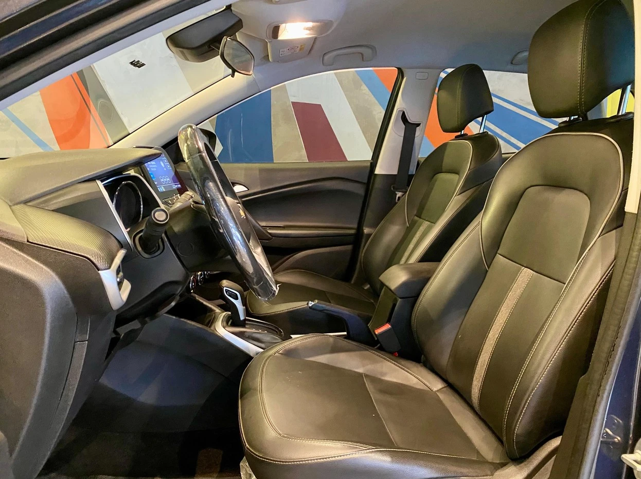 CHEVROLET TRACKER