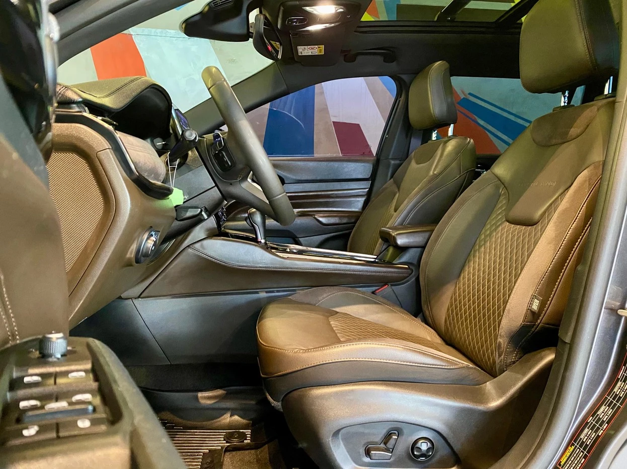 JEEP COMMANDER