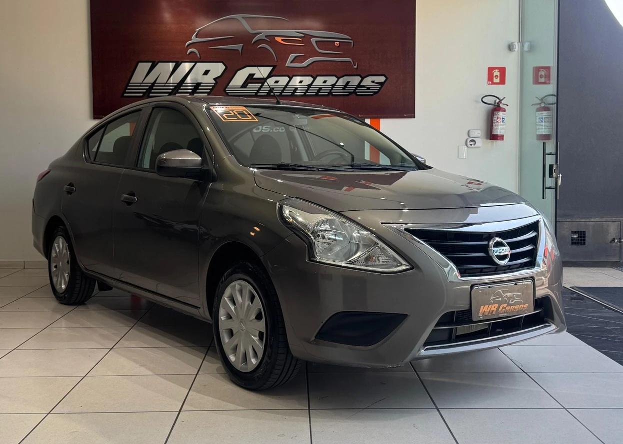 NISSAN VERSA