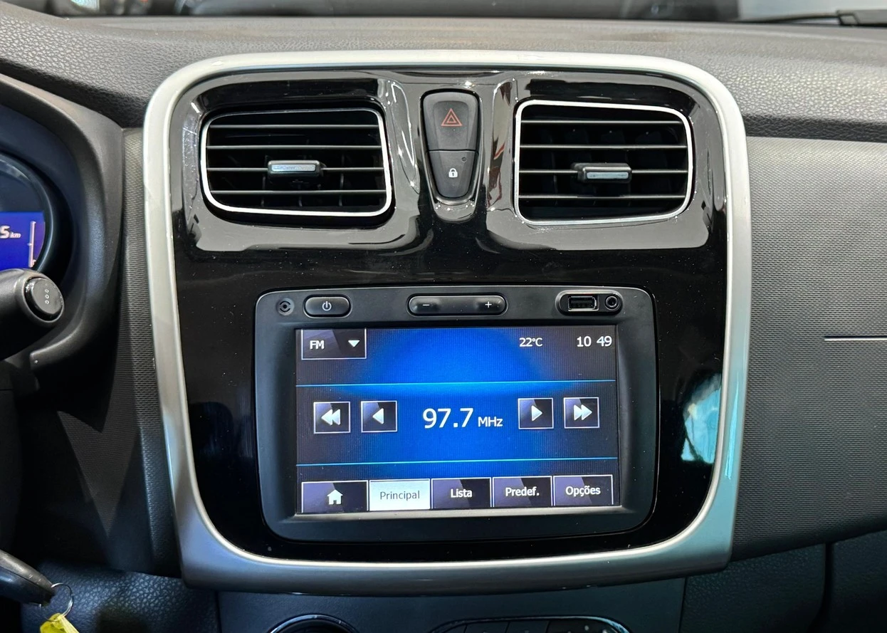RENAULT SANDERO