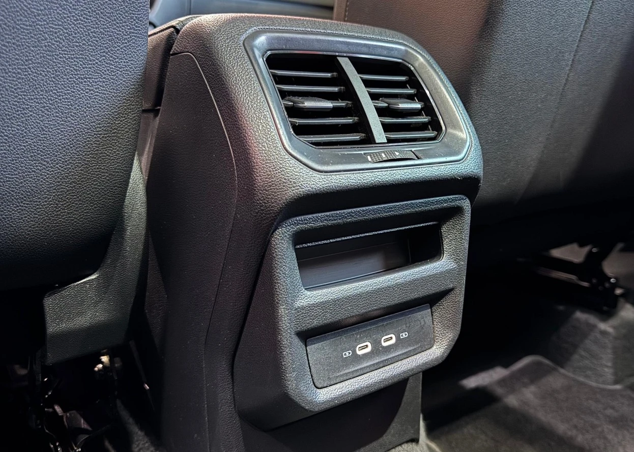 VOLKSWAGEN TAOS