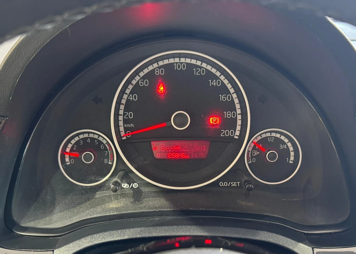 VOLKSWAGEN UP