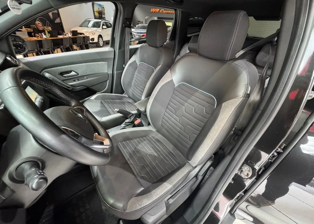 RENAULT DUSTER