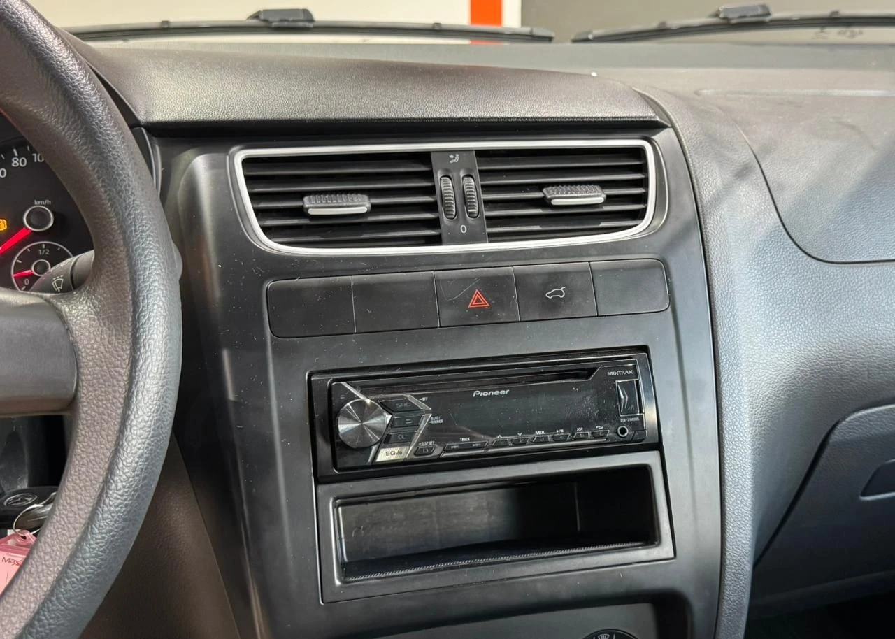 VOLKSWAGEN FOX